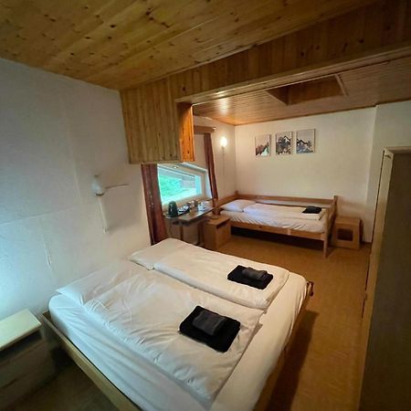 Picchio Rosso - Stanza Privata Con Bagno In Val Di Fassa Pera Exterior foto