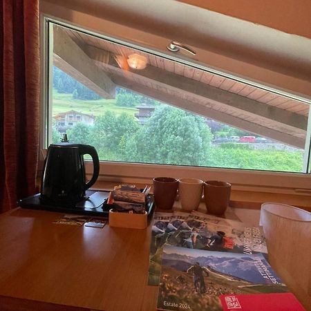 Picchio Rosso - Stanza Privata Con Bagno In Val Di Fassa Pera Exterior foto