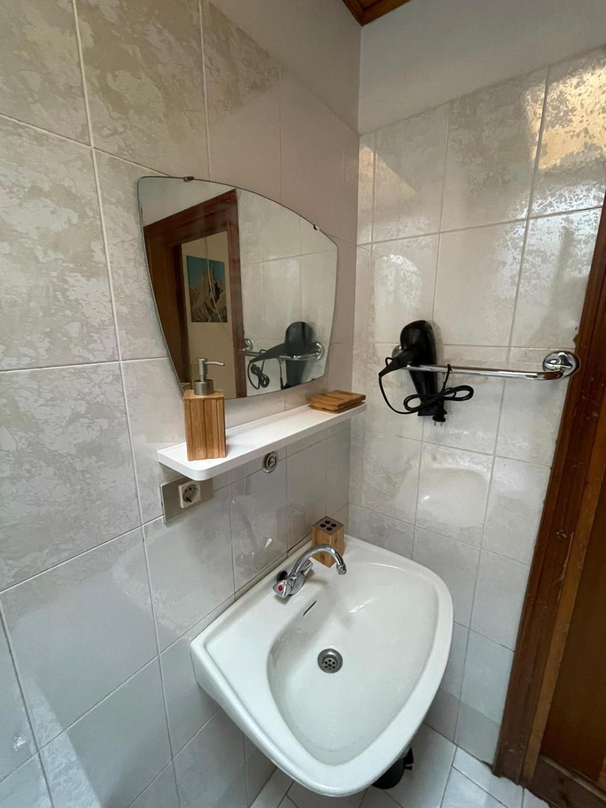 Picchio Rosso - Stanza Privata Con Bagno In Val Di Fassa Pera Exterior foto